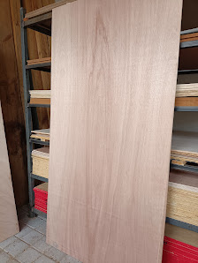 Madera cargada en camioneta